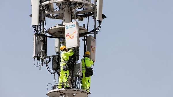 加速推進(jìn)5G建設(shè)。重慶移動(dòng)供圖