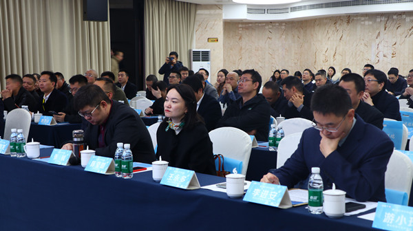會(huì)議現(xiàn)場(chǎng)。重慶東大肛腸醫(yī)院供圖
