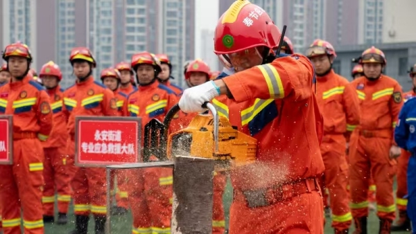 2024年度渝鄂“七市縣”跨區(qū)域應(yīng)急聯(lián)動聯(lián)席大會舉行。奉節(jié)縣應(yīng)急管理局供圖