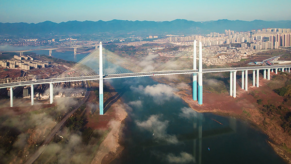 重慶蔡家嘉陵江大橋。曾英豪攝