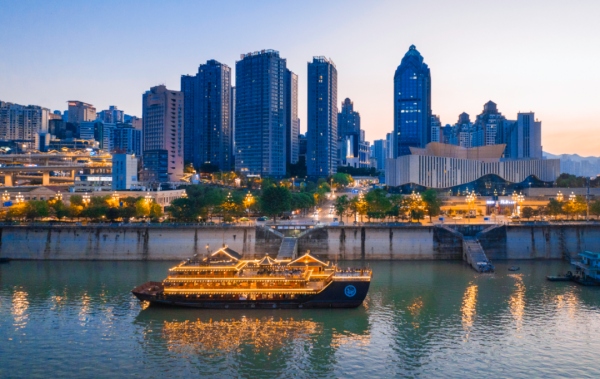 涪陵畫舫游。涪陵交通旅游集團供圖