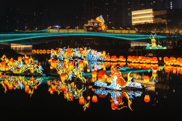 新年禮嘉燈會(huì)現(xiàn)場(chǎng)。重慶龍湖供圖