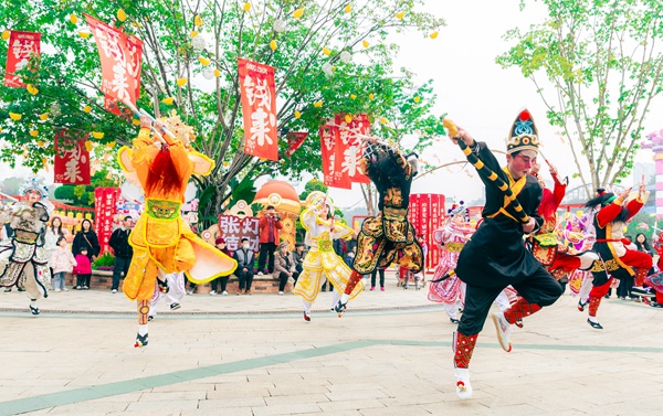 重慶歡樂(lè)谷推出豐富的非遺活動(dòng)。景區(qū)供圖