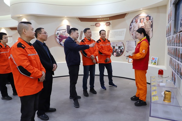 雙方開(kāi)展實(shí)地研學(xué)。國(guó)網(wǎng)重慶永川供電公司供圖