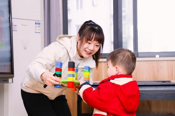 匯報(bào)展示課例《探秘重慶橋都》?；顒?dòng)主辦方供圖