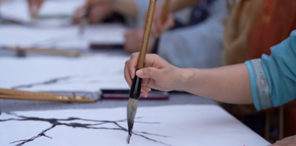 創(chuàng)作展示現(xiàn)場。大足區(qū)融媒體中心供圖