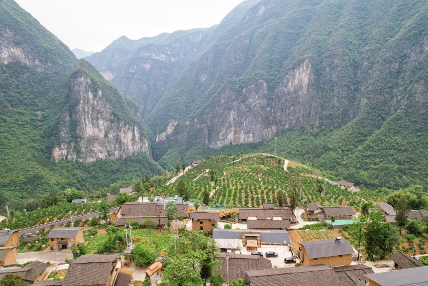 下莊村夏日景色。鄒樂(lè)攝