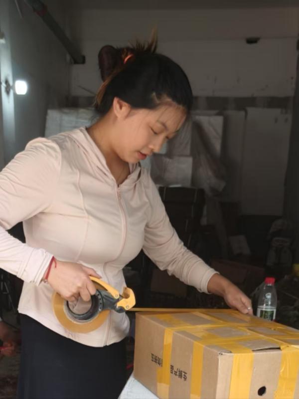 趙子燕回鄉(xiāng)創(chuàng)業(yè)，助力家鄉(xiāng)發(fā)展。丁文攝