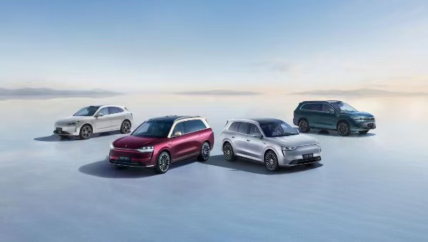 問界全系車型。賽力斯供圖