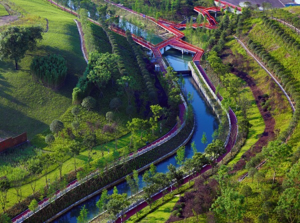 整治后的跳磴河。華巖鎮(zhèn)供圖