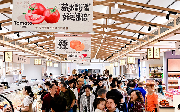 江岸天街開業(yè)現場。龍湖商業(yè)供圖