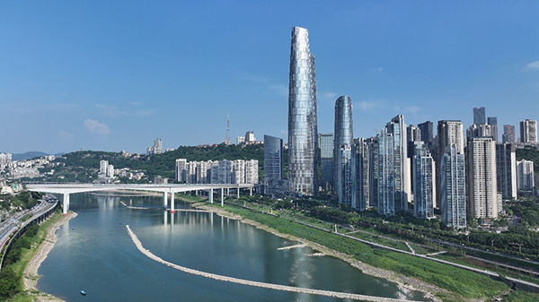 重慶國際商務(wù)區(qū)、陸海國際中心（重慶100）實(shí)景照片。重慶萬科供圖