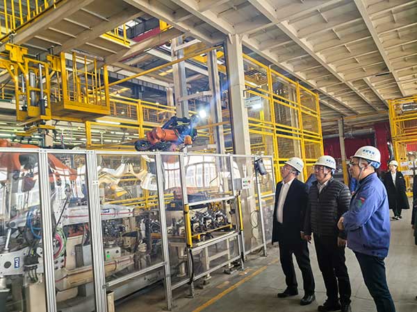 中信銀行萬(wàn)州支行走訪(fǎng)企業(yè)。重慶市委金融辦供圖