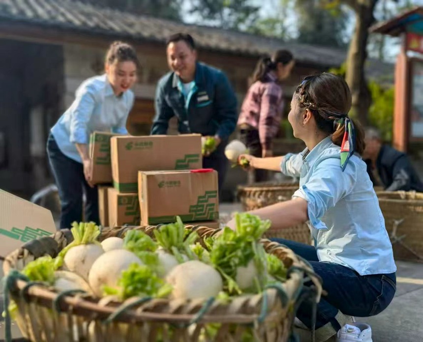 “郵運(yùn)通”綜合服務(wù)站點(diǎn)正式投入運(yùn)營。受訪者供圖